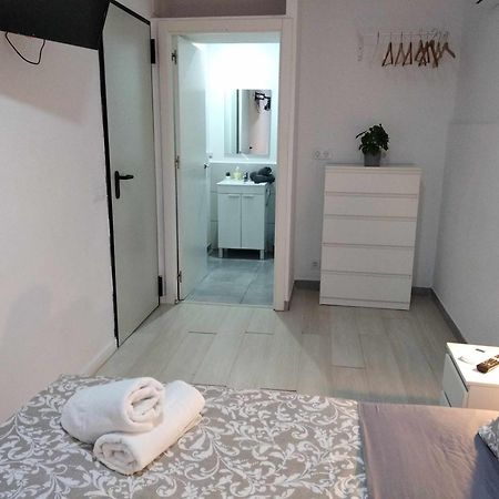 Hostal Urban Basic L'Hospitalet de Llobregat Chambre photo