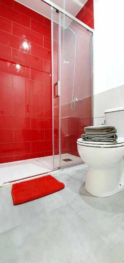 Hostal Urban Basic L'Hospitalet de Llobregat Extérieur photo