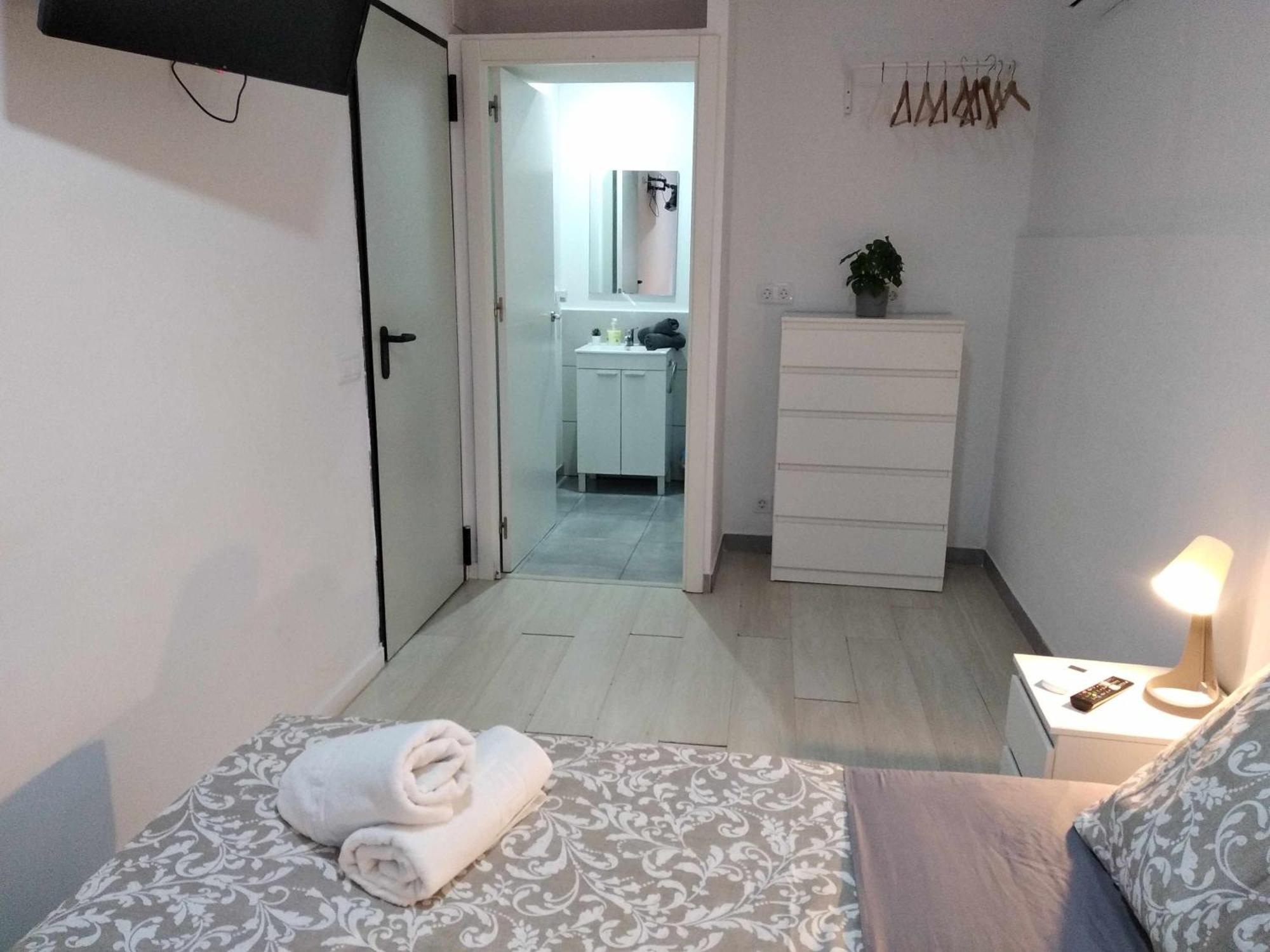 Hostal Urban Basic L'Hospitalet de Llobregat Chambre photo