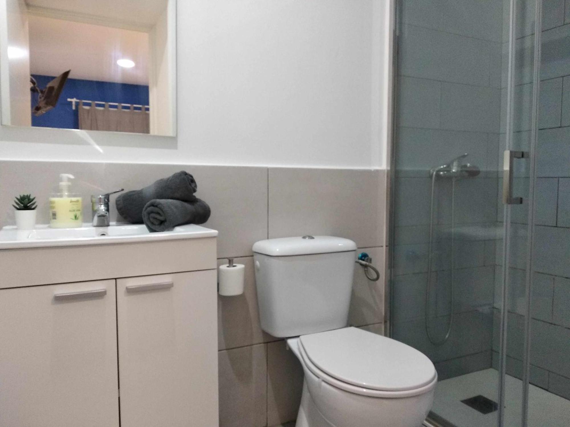 Hostal Urban Basic L'Hospitalet de Llobregat Chambre photo